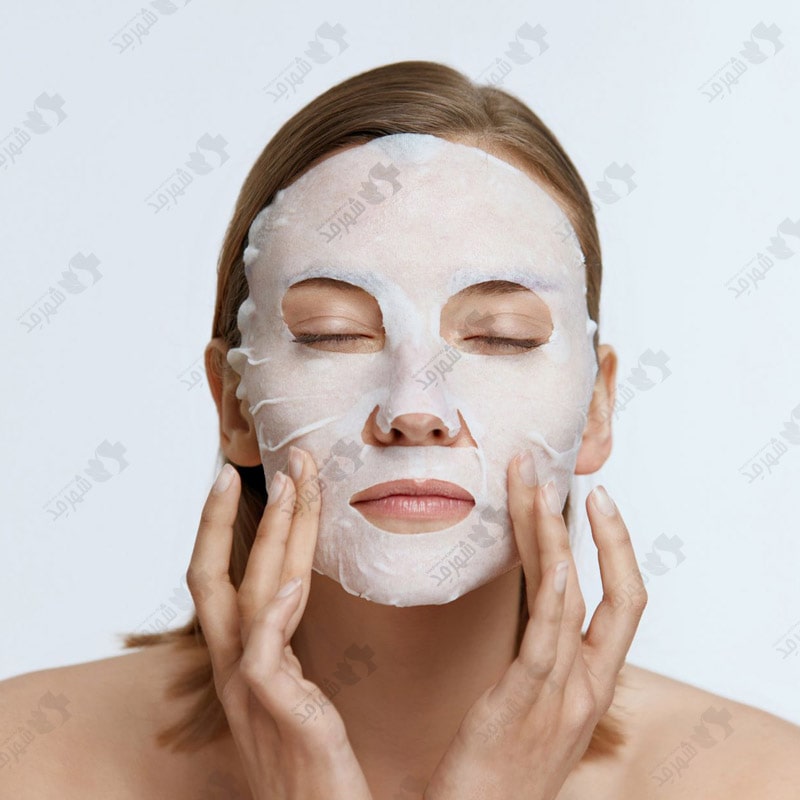 ماسک صورت ورقه ای روشن کننده توت فرنگی سادور Facial Sheet Mask Strawberry Sadoer